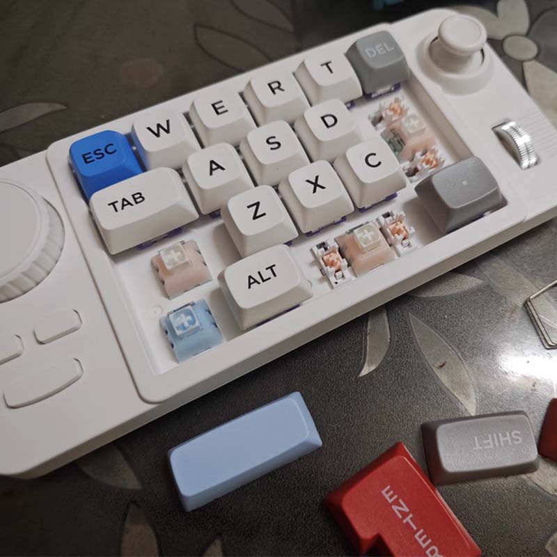 K811 Wired Gaming Keyboard 19k - Gaming Keyboard 1 Hand review and price
